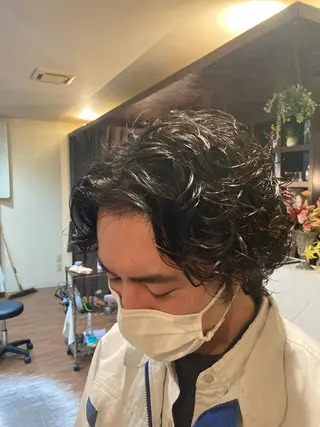 セミロング パーマ メンズ パーマが得意な【最高 悠斗】のヘアスタイル