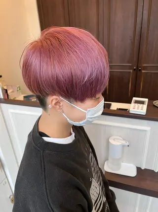 ショート カラー 渡邊 唯のヘアスタイル