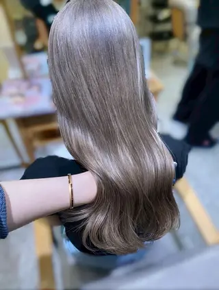ロング &.TIGRE KUMAMOTOのヘアスタイル