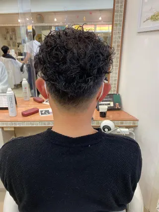 ショート パーマ メンズ 具志 真理子のヘアスタイル