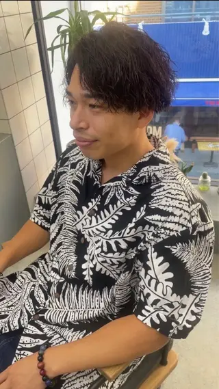 ミディアム パーマ メンズ メンズ専門サロン wokeのヘアスタイル