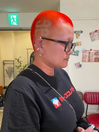 ショート カラー さと ちはるのヘアスタイル