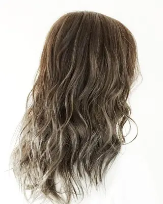 ロング カラー くわやま まさきのヘアスタイル