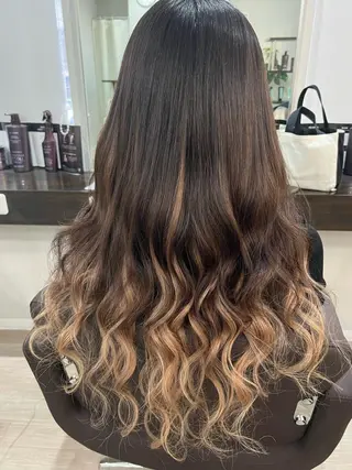 ロング TSUBAKI /グランディールのヘアスタイル