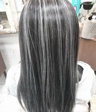 セミロング カラー 平尾 拓也のヘアスタイル