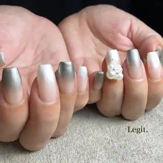 ネイル Legit nail salonのネイルデザイン