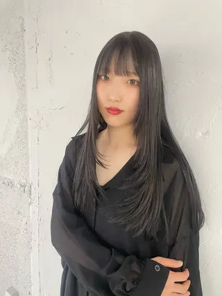 ロング カラー ハイトーン/レイヤー 似合わせ・ユキノのヘアスタイル