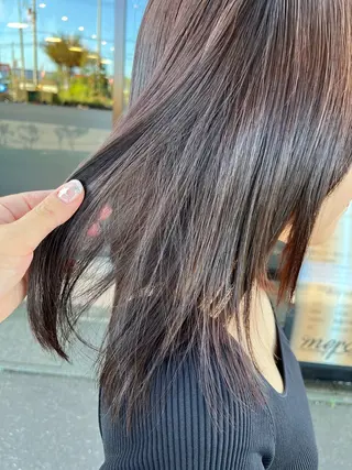 ミディアム カラー 廣田 優那のヘアスタイル