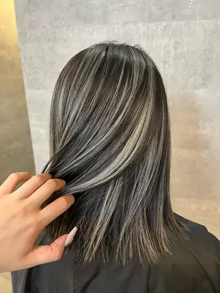 ミディアム 難波/ハイトーン 🦋AOI🦋のヘアスタイル