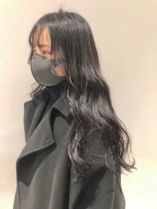 ロング カラー ヘアアレンジ 赤み消しグレージュ 🫒ｒｅｏｎのヘアスタイル