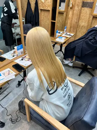ロング 🍀ブリーチ屋さん/ ダブルカラー・あずみのヘアスタイル