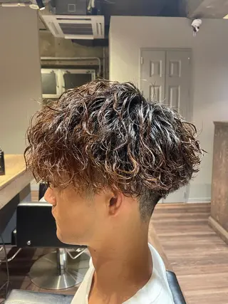 ショート パーマ 村上 翔平のヘアスタイル