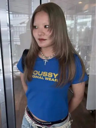 ロング lot Kanau ハイトーン／デザインのヘアスタイル