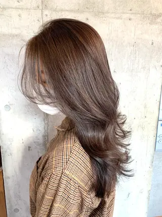 セミロング 🌷横浜/レイヤー /艶カラー🌷のヘアスタイル