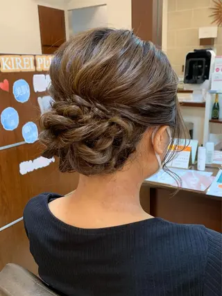 ロング ヘアアレンジ 三ツ井凌 【ヘアケアサロン】のヘアスタイル