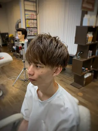 ショート 二本木 秀成のヘアスタイル
