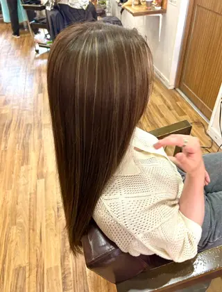 ロング コイエ カレンのヘアスタイル