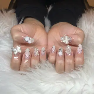 ネイル HANA 中初美のネイルデザイン