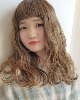 ロング カラー ブリーチ・ハイトーン 特化🎉内山のヘアスタイル