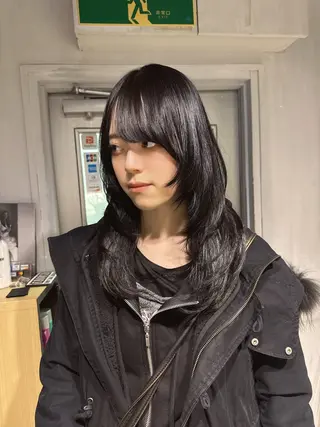ロング カラー NANAMI🩵 大人可愛い韓国ヘアのヘアスタイル