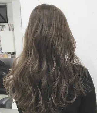 カラー 【体験】韓国 メイク&ヘア天神のヘアスタイル