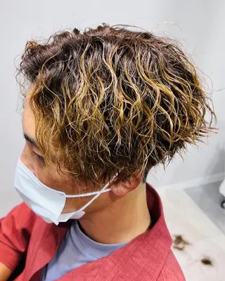 カラー パーマ メンズ 大澤 慶紘のヘアスタイル