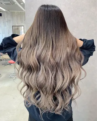 カラー BLEACHi /noeのヘアスタイル