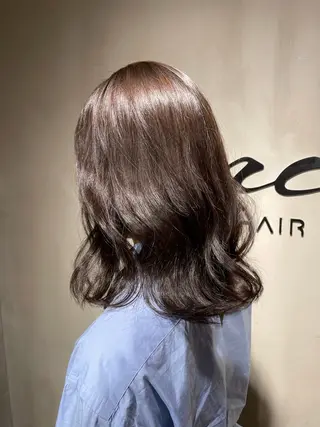 ミディアム カラー 艶感/レイヤーカット 🌐Taketoのヘアスタイル