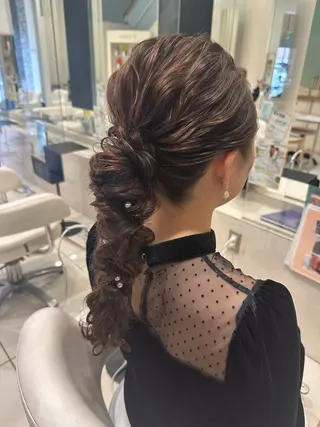 ヘアアレンジ 艶髪/ブリーチなし Wカラー🌺yuiのヘアスタイル