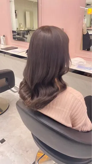 セミロング カラー 韓国風グレージュ 🤍たくみ🤍のヘアスタイル