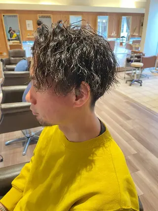 パーマ メンズ エアフローウィズザガーデン所属・村松 寛太のヘアスタイル