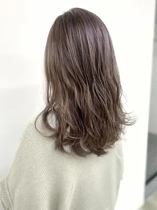 セミロング カラー ⭐️当日OK⭐️ 岩田峻のヘアスタイル