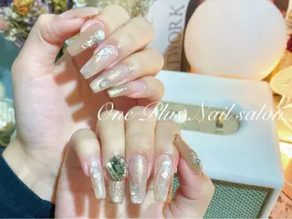 ネイル One Plus Nail Salonのネイルデザイン