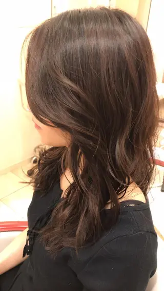 ロング 斎藤 彩香のヘアスタイル