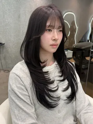 ロング ヘアアレンジ 大宮‎縮毛矯正🩵 レイヤー　佐藤和のヘアスタイル