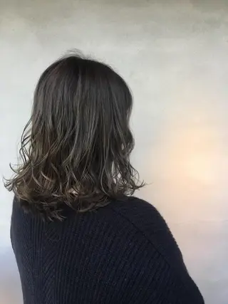 ミディアム カラー ︎︎🧸 ユリ ︎︎🧸のヘアスタイル