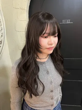 ロング ✨艶々ケア カラー🎀ミカゼのヘアスタイル