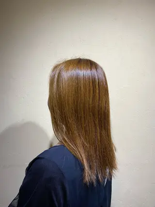 セミロング カラー saya (サヤ)のヘアスタイル