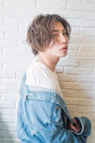 ミディアム カラー パーマ メンズ 佐藤 拓未のヘアスタイル