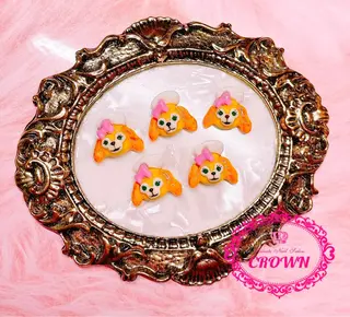 CROWN プライベートサロンのネイルデザイン