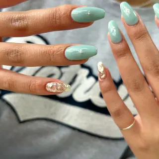ネイル Laki nailのネイルデザイン