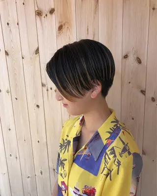ショート カラー 房川 尚人のヘアスタイル