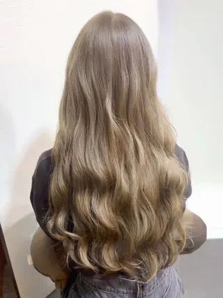 ロング カラー 透明感color ハイトーン✨みくりのヘアスタイル