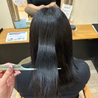 カラー しおり🍬 KOKORO🤍のヘアスタイル