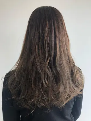 ロング 松浦 圭希のヘアスタイル