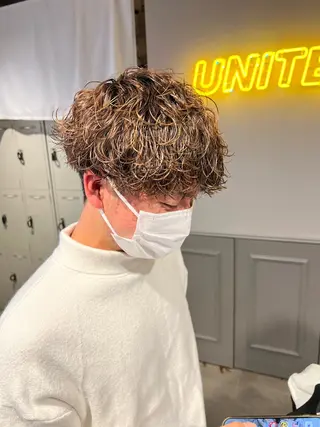 ミディアム パーマ メンズ メンズパーマ特化 TAIGAのヘアスタイル
