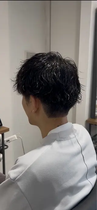 メンズ 日向｜メンズ特化🔥 /レイヤーカット◎のヘアスタイル