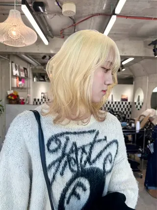 ミディアム カラー ヘアアレンジ TAKUMAブリーチ /切りっぱなし🪽のヘアスタイル