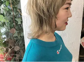 ミディアム カラー mayu ○のヘアスタイル