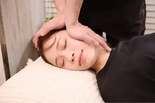 美容鍼・小顔/ 骨盤矯正/目黒/レンのエステ・リラクイメージ